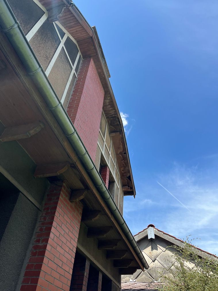 Démoussage de toiture à Arras
